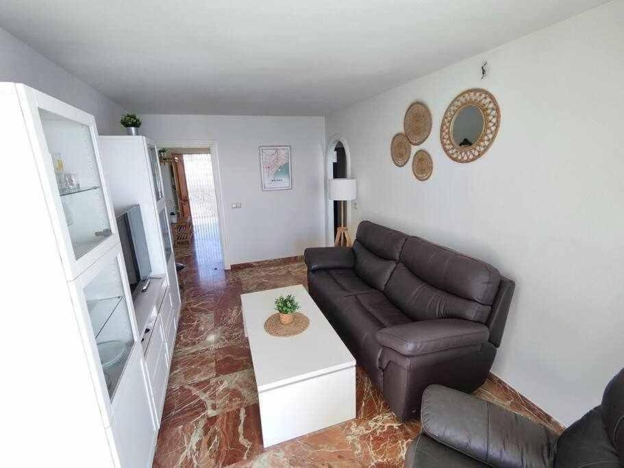 Fuengirola Frente Al Mar Apt ภายนอก รูปภาพ